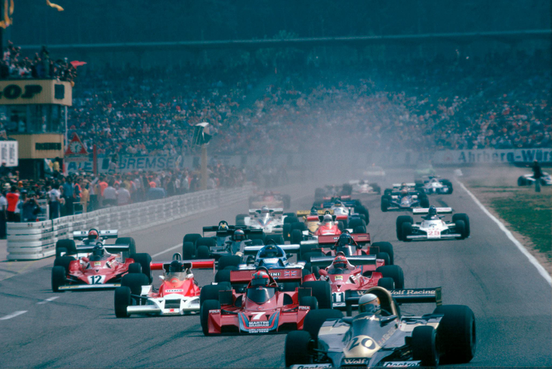 Illustration for article titled F1 Photodump!
